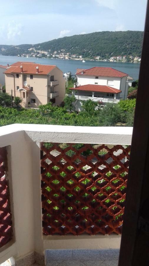 Guesthouse Familija Tariba Supetarska Draga Eksteriør billede